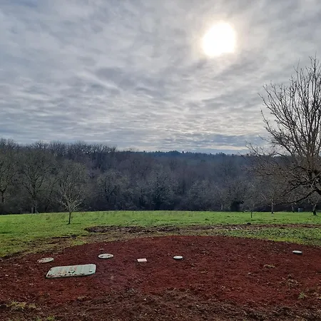 D'hotes بيت ضيافة Mayac